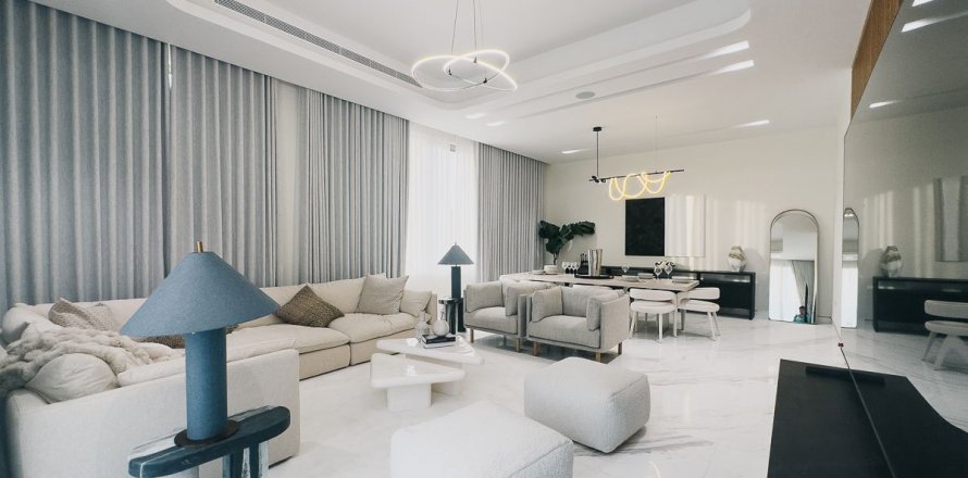 Villa in Dubai, VAE: 7 Schlafzimmer, 960 m2 Nr. 686027