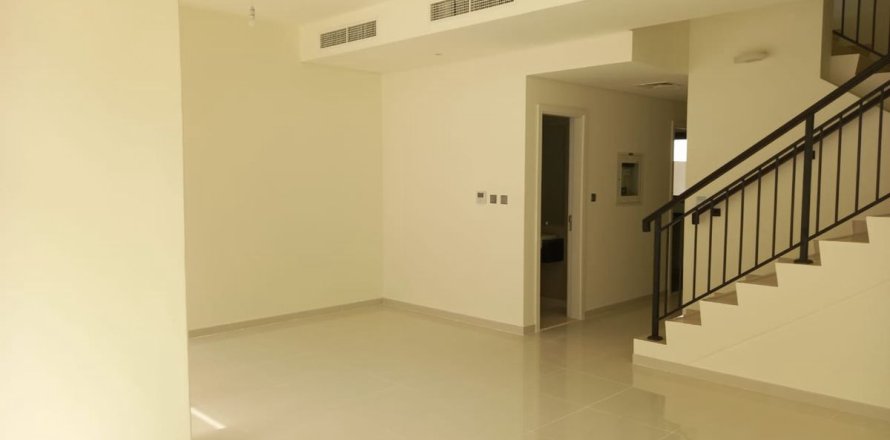 Kuća u nizu u gradu Dubai, UAE 3 spavaće sobe, 226.5 m2 Br. 686025