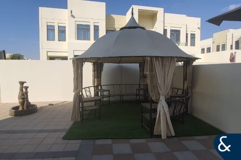 Vilă de închiriat în Reem, Dubai, EAU 3 dormitoare, 308 mp.  №671283 - poză 2