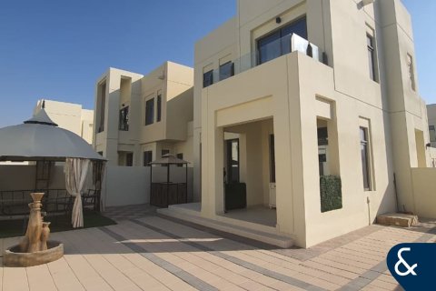 Vilă de închiriat în Reem, Dubai, EAU 3 dormitoare, 308 mp.  №671283 - poză 1
