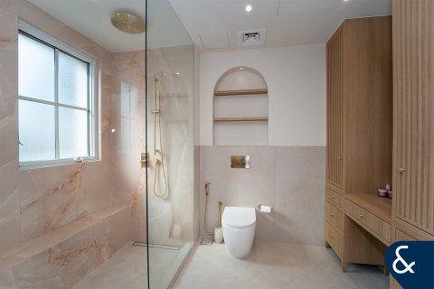 Villa te koop in Jumeirah Golf Estates, Dubai, VAE 4 slaapkamers, 347 vr.m., nr 688558 - foto 15