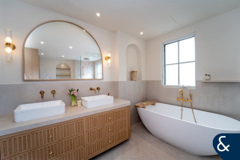 Villa te koop in Jumeirah Golf Estates, Dubai, VAE 4 slaapkamers, 347 vr.m., nr 688558 - foto 13