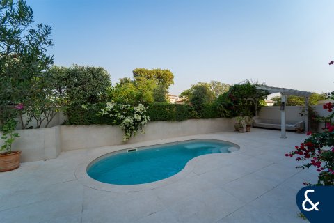 Villa te koop in Jumeirah Golf Estates, Dubai, VAE 4 slaapkamers, 347 vr.m., nr 688558 - foto 22