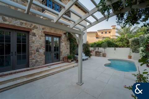 Villa te koop in Jumeirah Golf Estates, Dubai, VAE 4 slaapkamers, 347 vr.m., nr 688558 - foto 21