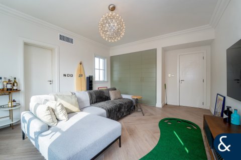 Villa te koop in Jumeirah Golf Estates, Dubai, VAE 4 slaapkamers, 347 vr.m., nr 688558 - foto 17