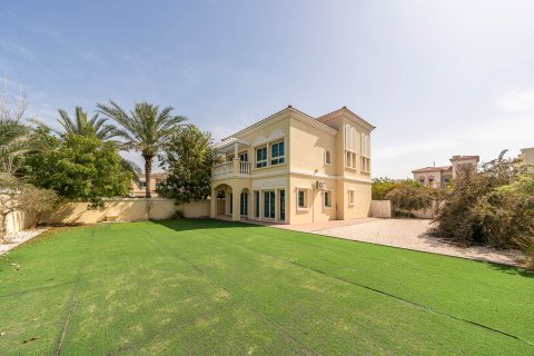 Huvila Jumeirah Village Triangle, Dubai, Arabiemiraatit 2 makuuhuonetta, 250 m2 № 750459