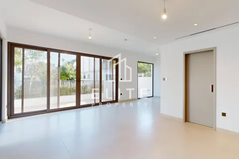 Снять в аренду виллу в Tilal Al Ghaf, Дубай, ОАЭ 4 комнаты, № 659412 - фото 2