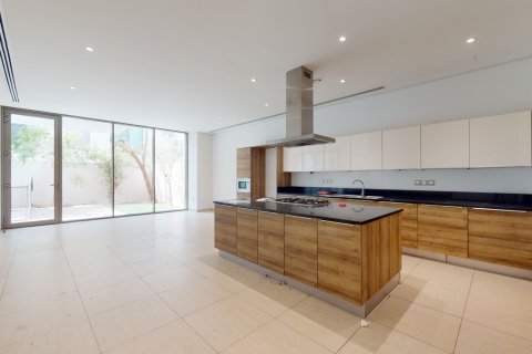 Villa te huur in Umm Suqeim, Dubai, VAE 5 slaapkamers, 5134.01 vr.m., nr 750169 - foto 9