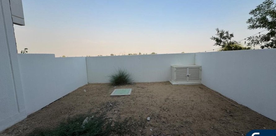 Rekkehus i DAMAC Hills (Akoya by DAMAC), Dubai, Emiratene 5 soverom, 234 kvm nr. 670876