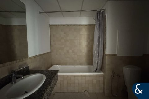 Apartment til salg i Jumeirah Beach Residence, Dubai, UAE 2 soveværelser, 110 kvm № 670870 - foto 14