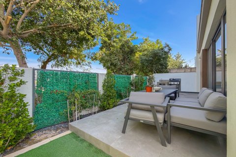 Városi lakóépület itt: Tilal Al Ghaf, Dubai, EAE, 4 hálószoba, 202 m², azonosító: 696634 - fénykép 3