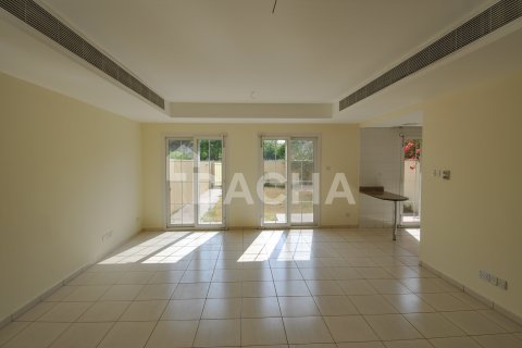 Huvila The Springs, Dubai, Arabiemiraatit 3 makuuhuonetta, 273 m2 № 706550