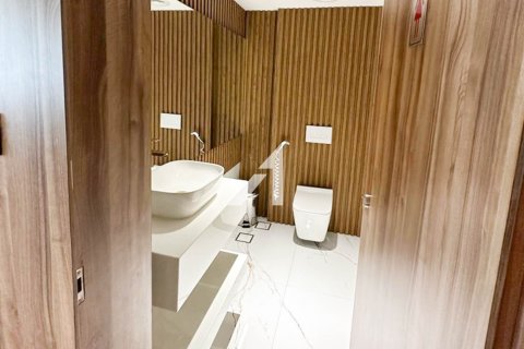 Iroda itt: Dubai, EAE, 296.8 m², azonosító: 658516 - fénykép 15