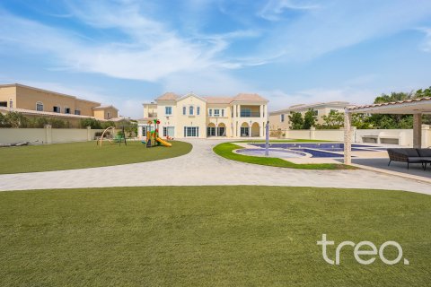 Villa à Arabian Ranches, Dubai, EAU: 7 chambres, 1300.64 m2 № 733409