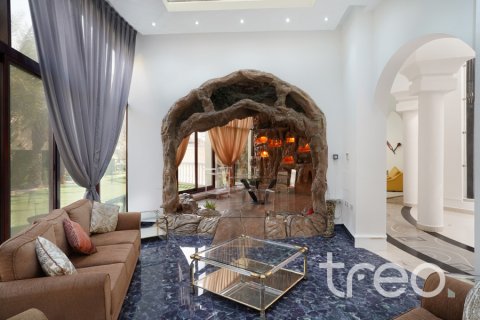 Üürile anda villa asukohaga Emirates Hills, Dubai, AÜE: 8 magamistoaga, 1723.72 m² Nr 733410 - pilt 22