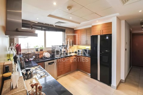 Vilë në Jumeirah Park, Dubai, Emiratet e Bashkuara Arabe 4 dhoma gjumi, 454 m2. № 684294 - Foto 13