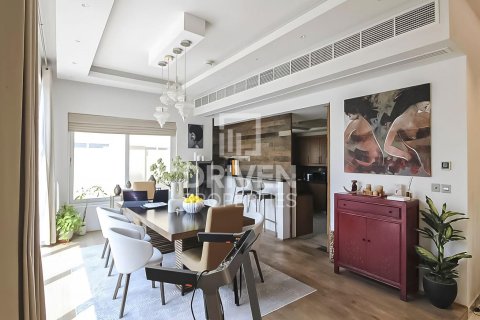 Vilë në Jumeirah Park, Dubai, Emiratet e Bashkuara Arabe 4 dhoma gjumi, 454 m2. № 684294 - Foto 2