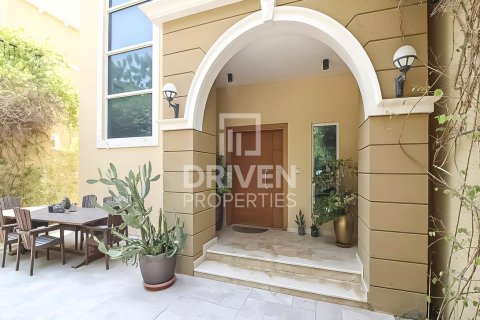 Vilë në Jumeirah Park, Dubai, Emiratet e Bashkuara Arabe 4 dhoma gjumi, 454 m2. № 684294 - Foto 21
