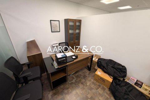 Bureau à louer à Business Bay, Dubai, EAU 107 m2 № 685843 - photo 4