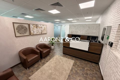 Bureau à louer à Business Bay, Dubai, EAU 107 m2 № 685843 - photo 9