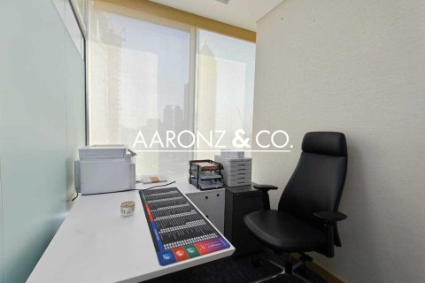 Bureau à louer à Business Bay, Dubai, EAU 255 m2 № 685845 - photo 11