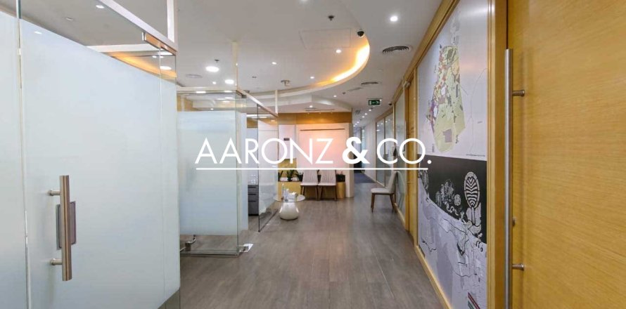 Bureau à Business Bay, Dubai, EAU: 255 m2 № 685845