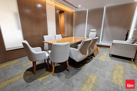 Oficina en alquiler en Business Bay, Dubai, EAU 122.3 m2 № 669672 - foto 2