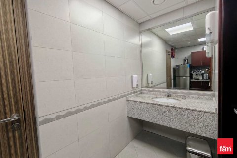 Oficina en alquiler en Business Bay, Dubai, EAU 122.3 m2 № 669672 - foto 23