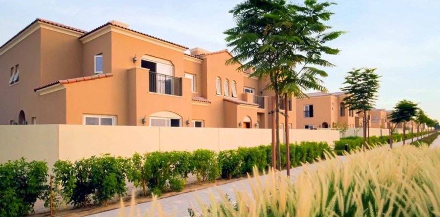 ویلا در Dubai ، امارات متحده عربی 4 خوابه ، 191.9 متر مربع.  شماره 669678