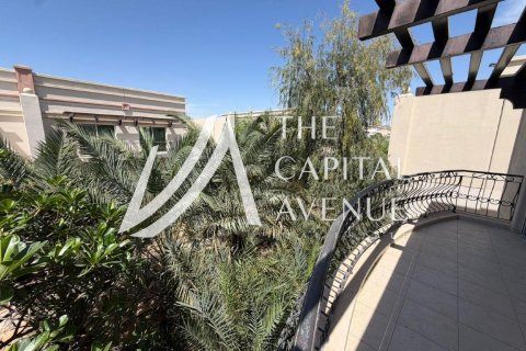 Vila di Abu Dhabi, UAE 4 bilik tidur, 248.79 meter persegi № 737189 - foto 20