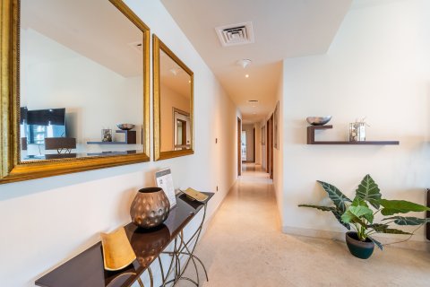 Dubai Marina, UAE의 판매용 아파트 침실 4개, 236제곱미터 번호 700170 - 사진 10