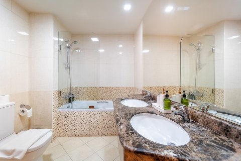 Dubai Marina, UAE의 판매용 아파트 침실 4개, 236제곱미터 번호 700170 - 사진 19