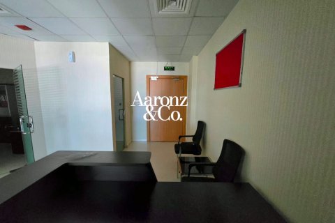 Toimisto Business Bay, Dubai, Arabiemiraatit 66 m2 № 710435 - kuva 12