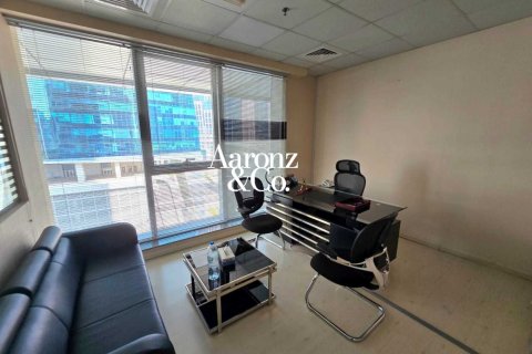 Toimisto Business Bay, Dubai, Arabiemiraatit 66 m2 № 710435 - kuva 4