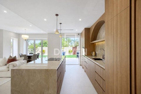 Vilë në Arabian Ranches, Dubai, Emiratet e Bashkuara Arabe 4 dhoma gjumi, 273.41 m2. № 755599 - Foto 17