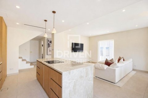 Vilë në Arabian Ranches, Dubai, Emiratet e Bashkuara Arabe 4 dhoma gjumi, 273.41 m2. № 755599 - Foto 7