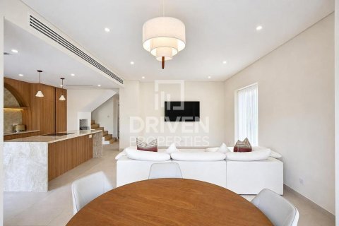 Vilë në Arabian Ranches, Dubai, Emiratet e Bashkuara Arabe 4 dhoma gjumi, 273.41 m2. № 755599 - Foto 5