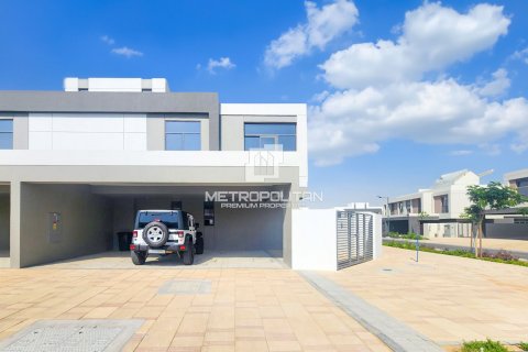 خانه شهری برای اجاره در Dubai South (Dubai World Central)، Dubai، امارات متحده عربی 5 خوابه ، 631 متر مربع ، شماره 663666 - تصویر 1