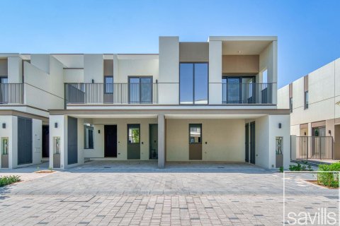 Villa in Tilal Al Ghaf, Dubai, UAE 4 bedrooms, 227 sq.m. № 647398 - photo 1