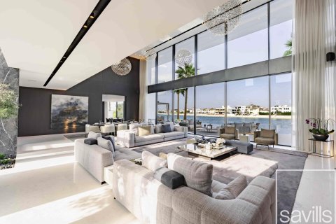 Villa in Palm Jumeirah, Dubai, UAE 5 bedrooms, 1503 sq.m. № 647397 - photo 1