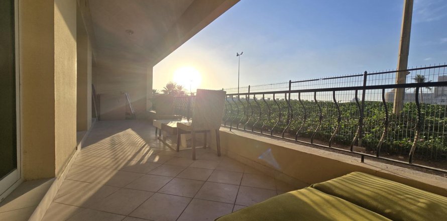 Appartement à Al Hamra Village, Ras Al Khaimah, EAU: 2 chambres, 100 m2 № 708886