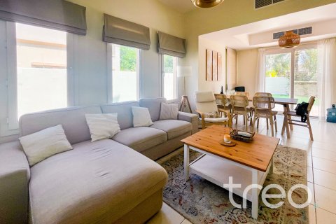 Villa itt: The Springs, Dubai, EAE, 3 hálószoba, 208.66 m², azonosító: 733638 - fénykép 4
