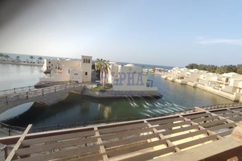 Ras Al Khaimah, BAE’de вилла 3 yatak odası, 357.9 m&sup2; No 686457