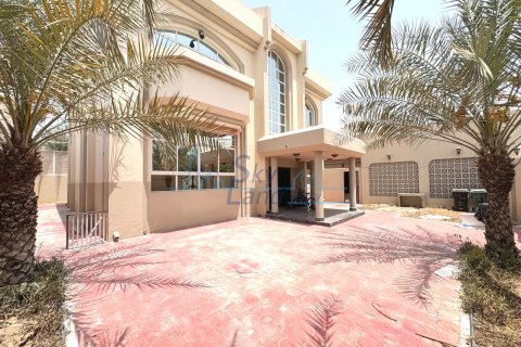 Vila v Jumeirah, Dubai, SAE 4 ložnice, 464.5 m² Č.: 629677 - fotografie 24