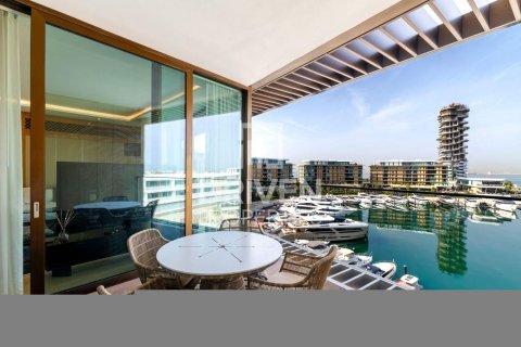 Снять в аренду квартиру в Джумейра, Дубай, ОАЭ 3 спальни, 251м2, № 684142 - фото 28