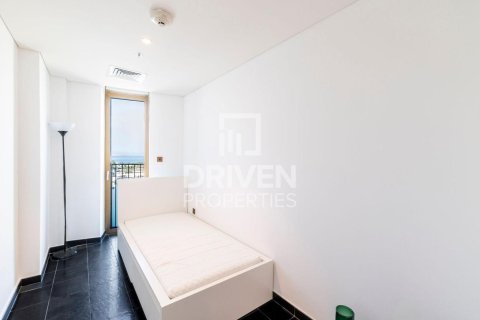 Снять в аренду квартиру в Джумейра, Дубай, ОАЭ 3 спальни, 251м2, № 684142 - фото 12