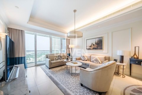Appartement te koop in Downtown Dubai (Downtown Burj Dubai), Dubai, VAE 1 slaapkamer, 84 vr.m., nr 653225 - foto 2
