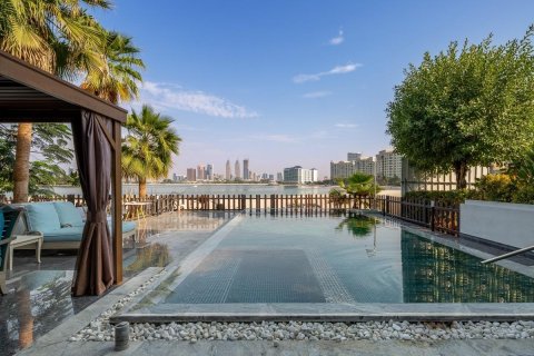 Üürile anda villa asukohaga Palm Jumeirah, Dubai, AÜE: 5 magamistoaga, 340.2 m² Nr 629468 - pilt 1