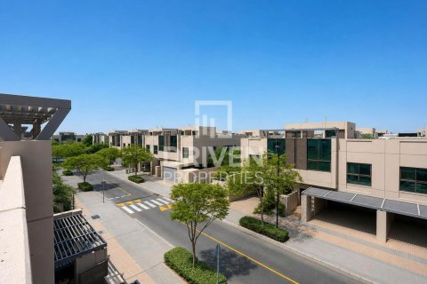 Vilă de vânzare în Meydan, Dubai, EAU 4 dormitoare, 218.04 mp.  №762095 - poză 1