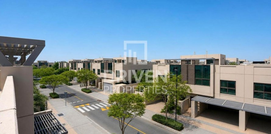 Vilă în Meydan, Dubai, EAU 4 dormitoare, 218.04 mp.  №762095